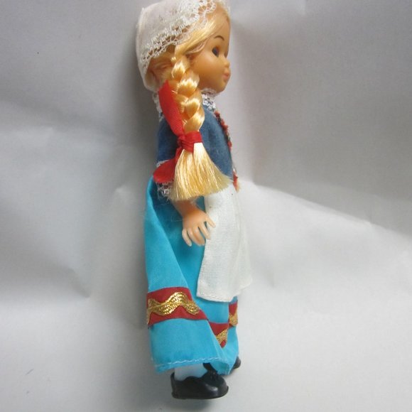 VTG SOUVENIR DUTCH DOLL, SLEEPY EYES, DRESSED IN NATIVE GARB - Picture 4 of 7